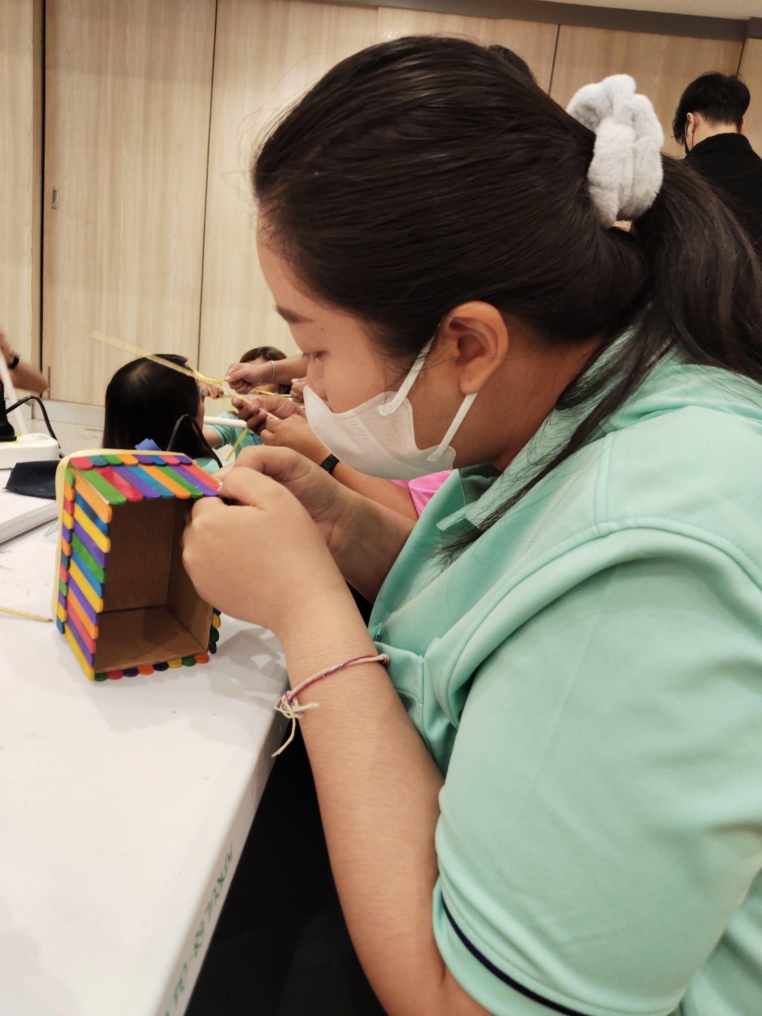 13. บุคลากรวิเทศสัมพันธ์เข้าร่วมกิจกรรมการแข่งขันประดิษฐ์สิ่งของจากสัสดุเหลือใช้  KPRU GREEN ปี 2568