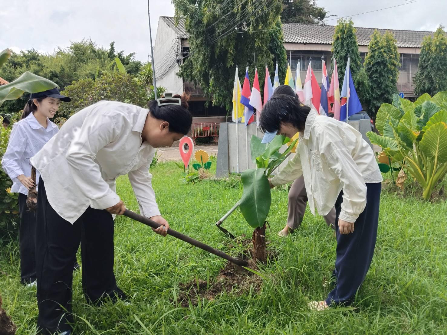 16. กิจกรรม IRAA Inter' Green Day