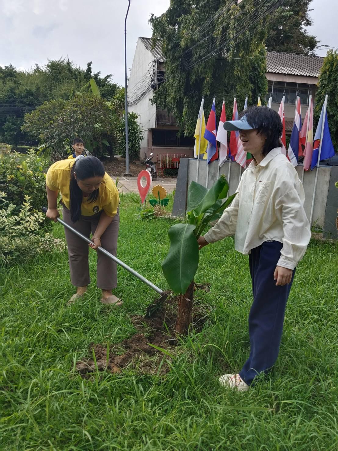 18. กิจกรรม IRAA Inter' Green Day