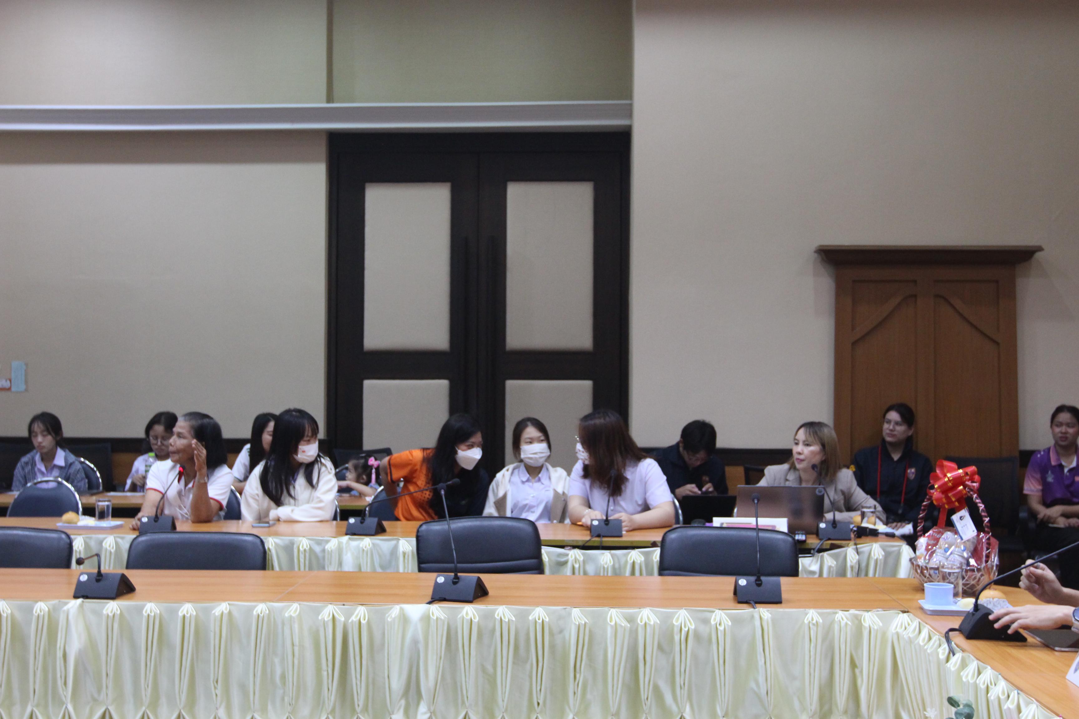 76. กิจกรรมอบรมให้ความรู้เกี่ยวกับงานตรวจคนเข้าเมือง งานจราจรและกฎหมายข้อควรรู้สำหรับนักศึกษาต่างชาติ ประจำปีการศึกษา 2568