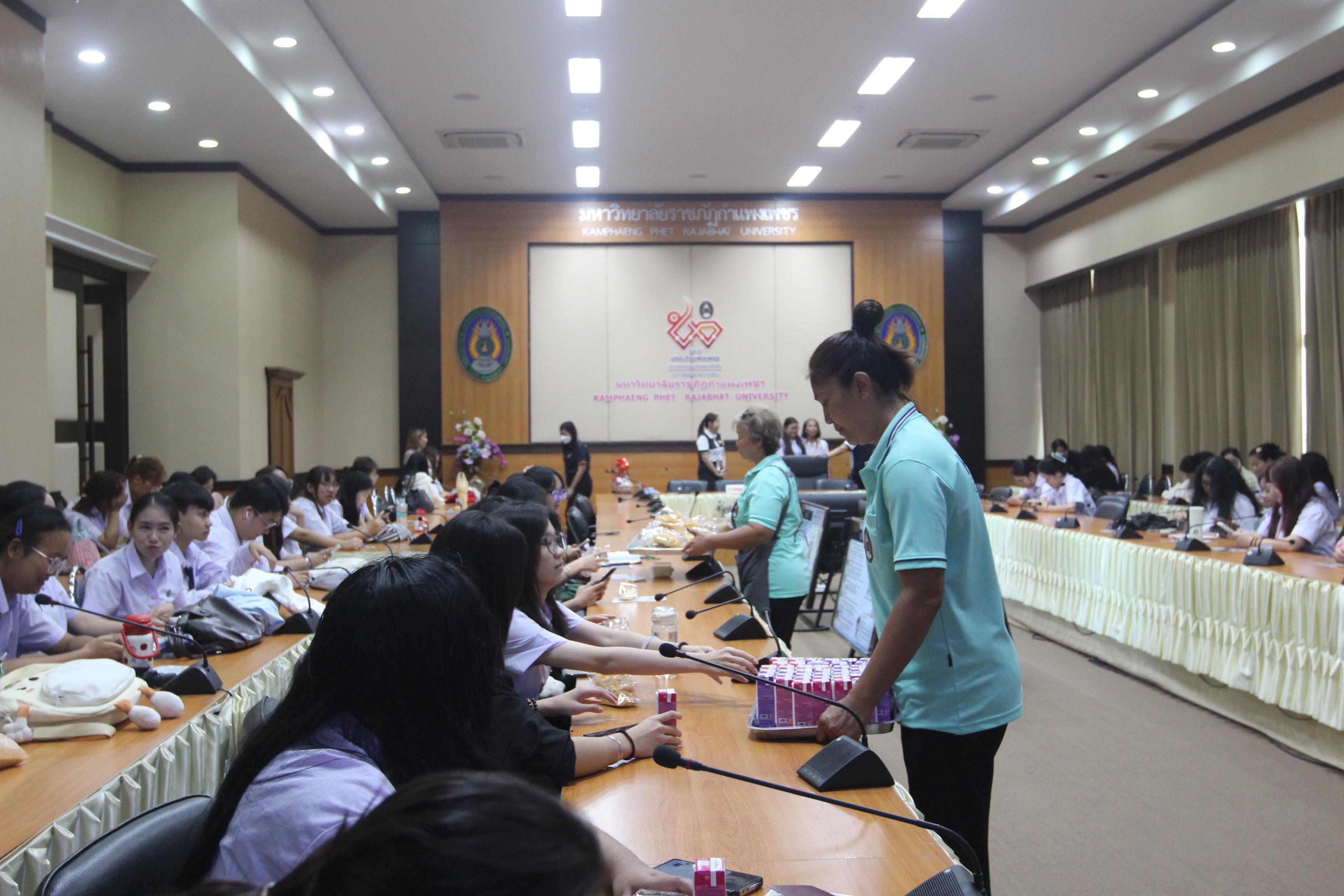 96. กิจกรรมอบรมให้ความรู้เกี่ยวกับงานตรวจคนเข้าเมือง งานจราจรและกฎหมายข้อควรรู้สำหรับนักศึกษาต่างชาติ ประจำปีการศึกษา 2568