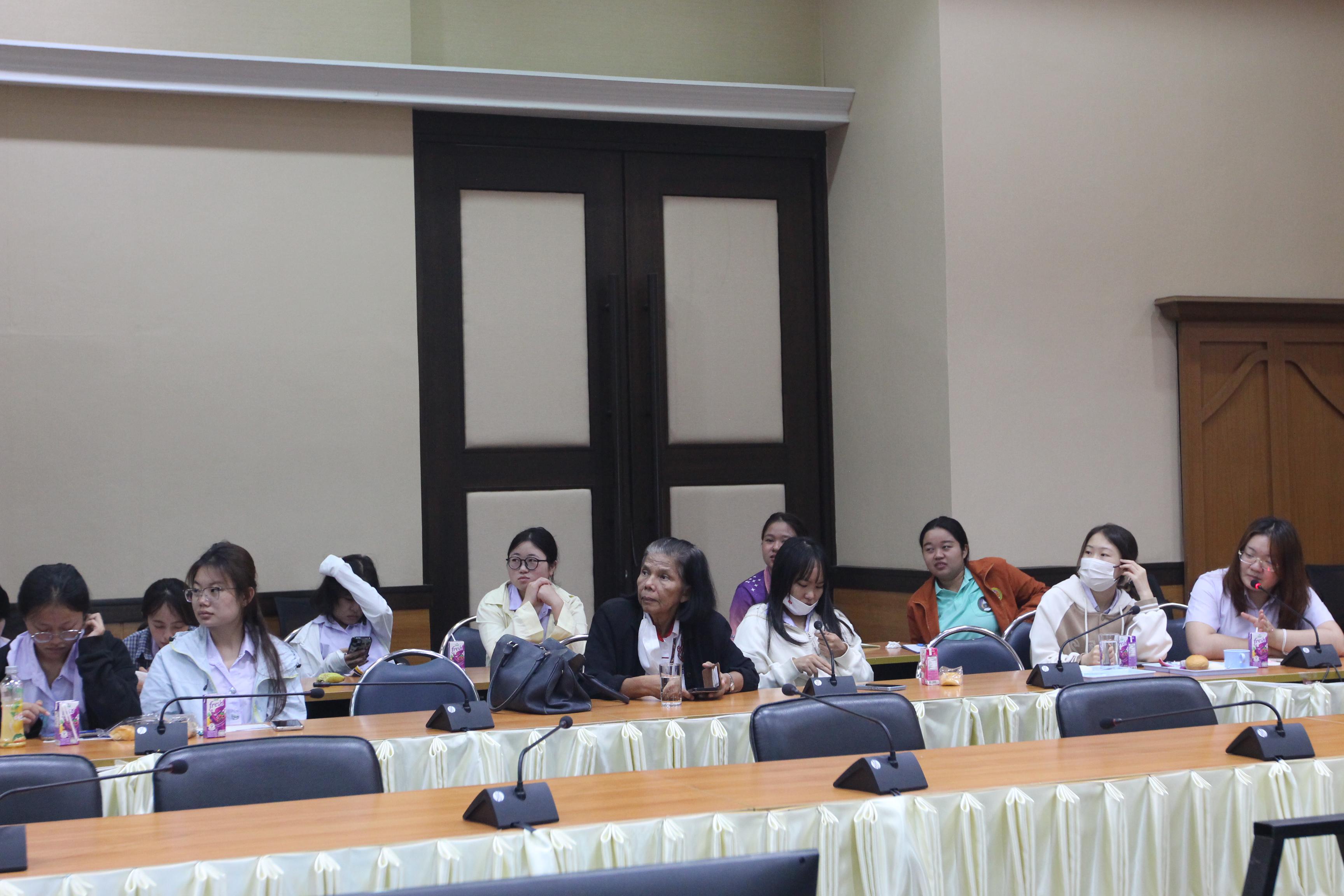 145. กิจกรรมอบรมให้ความรู้เกี่ยวกับงานตรวจคนเข้าเมือง งานจราจรและกฎหมายข้อควรรู้สำหรับนักศึกษาต่างชาติ ประจำปีการศึกษา 2568