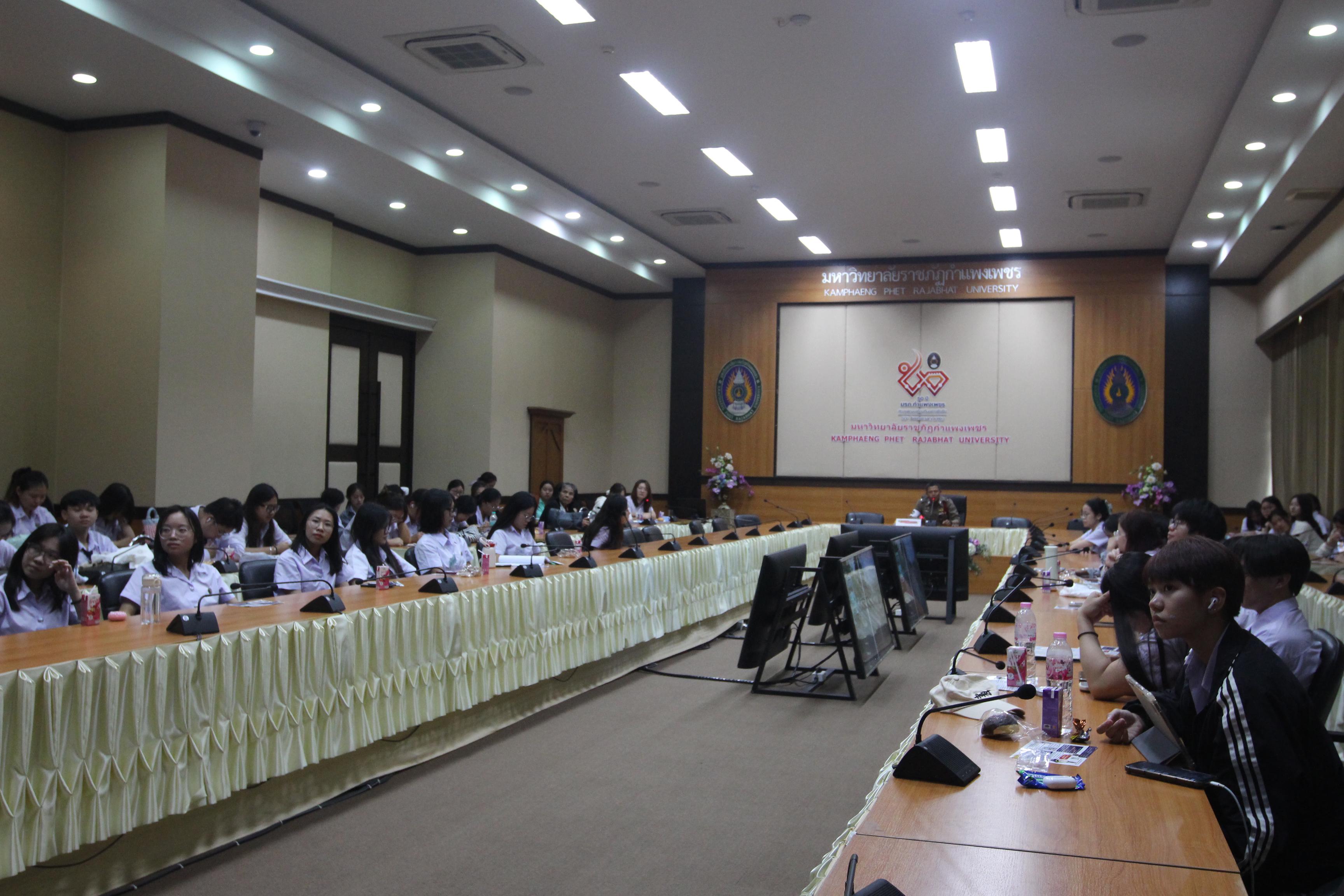 147. กิจกรรมอบรมให้ความรู้เกี่ยวกับงานตรวจคนเข้าเมือง งานจราจรและกฎหมายข้อควรรู้สำหรับนักศึกษาต่างชาติ ประจำปีการศึกษา 2568