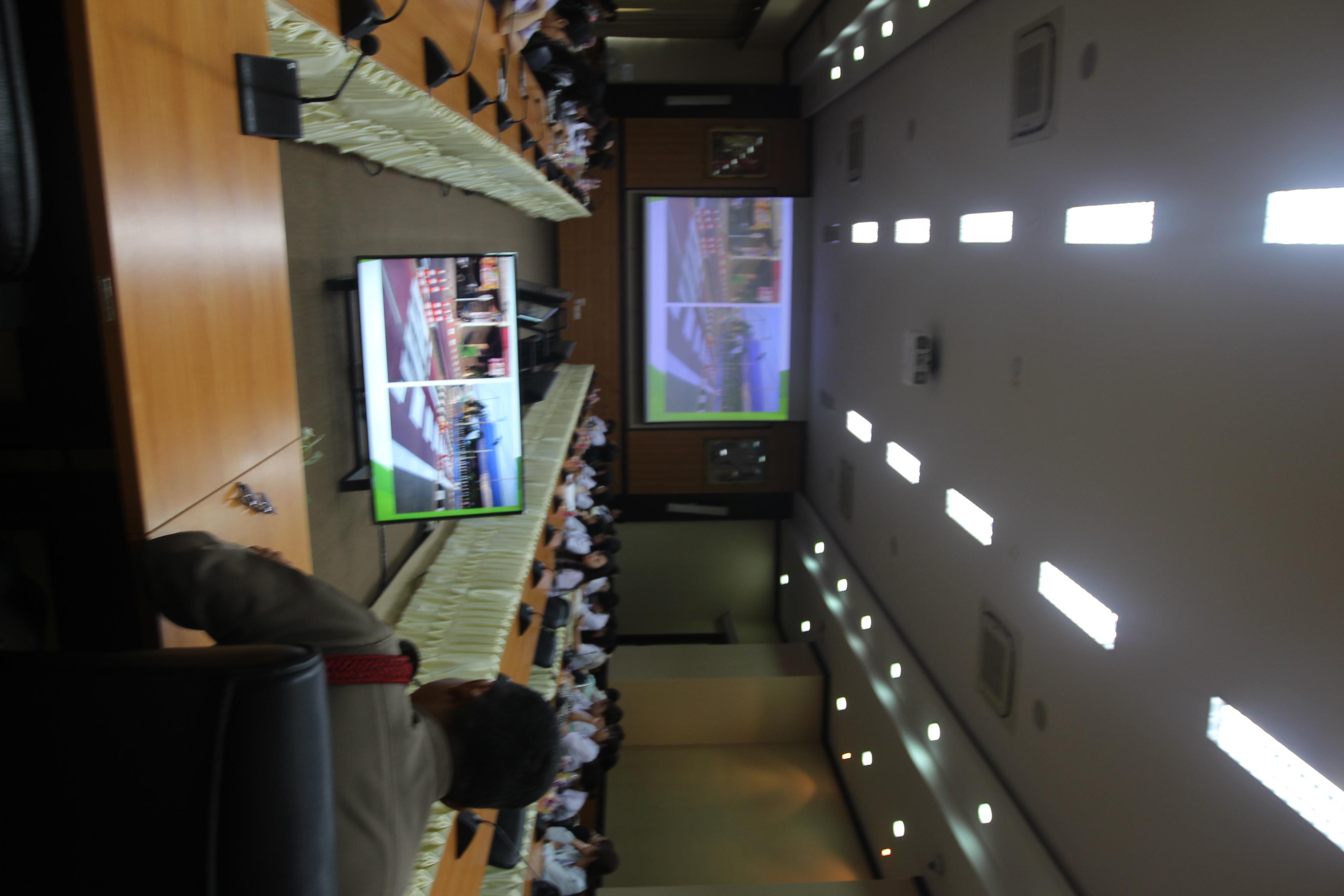 151. กิจกรรมอบรมให้ความรู้เกี่ยวกับงานตรวจคนเข้าเมือง งานจราจรและกฎหมายข้อควรรู้สำหรับนักศึกษาต่างชาติ ประจำปีการศึกษา 2568