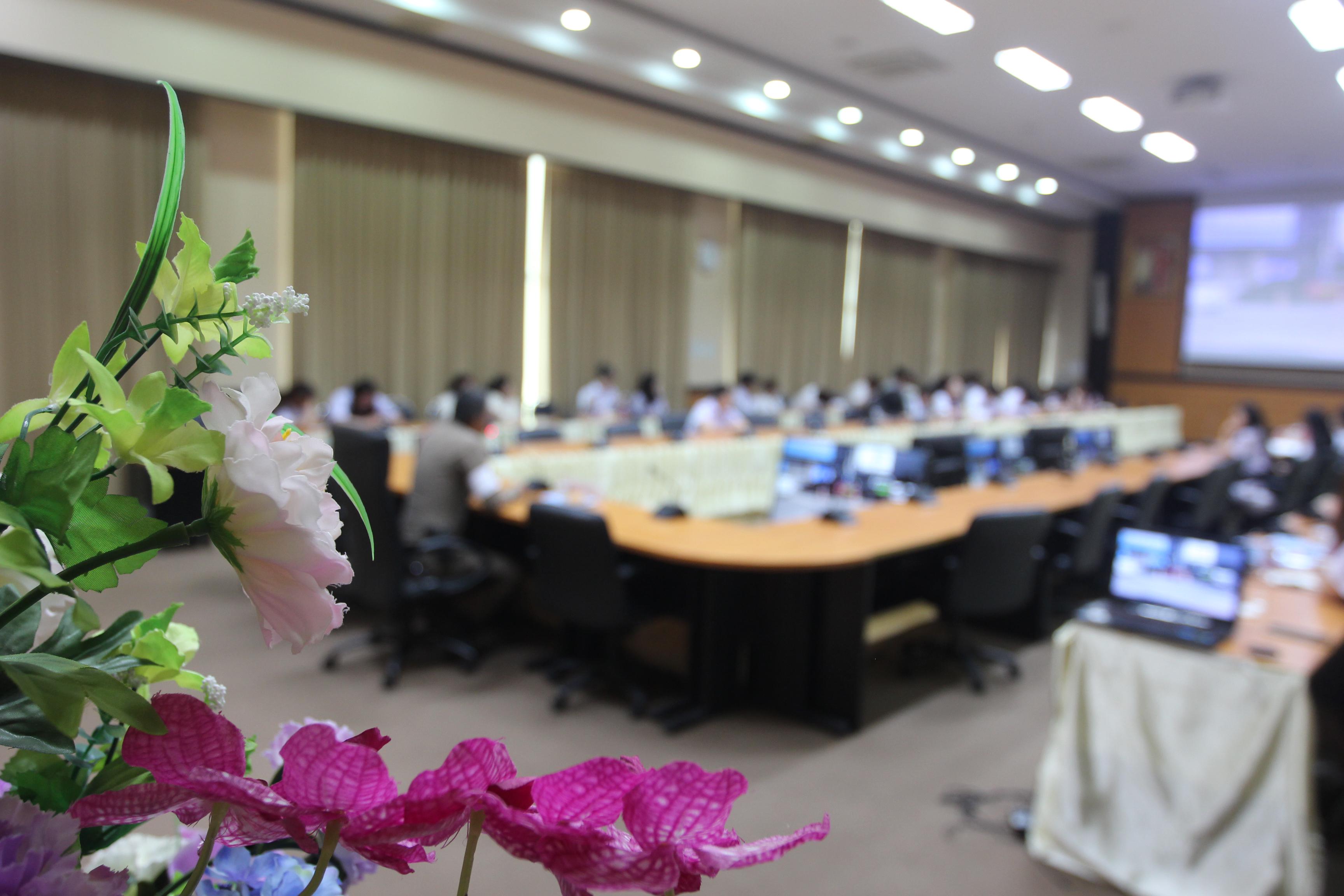 154. กิจกรรมอบรมให้ความรู้เกี่ยวกับงานตรวจคนเข้าเมือง งานจราจรและกฎหมายข้อควรรู้สำหรับนักศึกษาต่างชาติ ประจำปีการศึกษา 2568