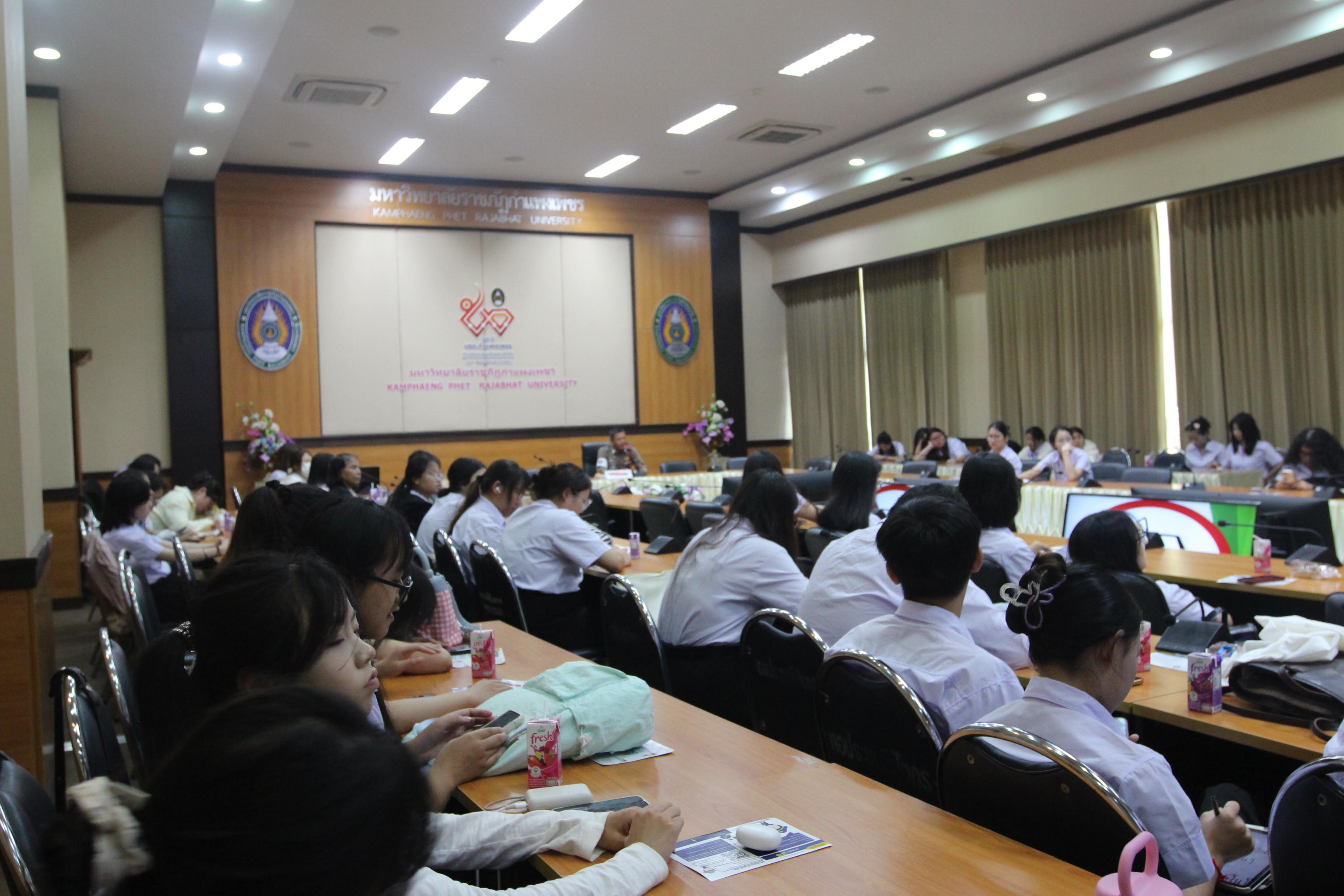 162. กิจกรรมอบรมให้ความรู้เกี่ยวกับงานตรวจคนเข้าเมือง งานจราจรและกฎหมายข้อควรรู้สำหรับนักศึกษาต่างชาติ ประจำปีการศึกษา 2568