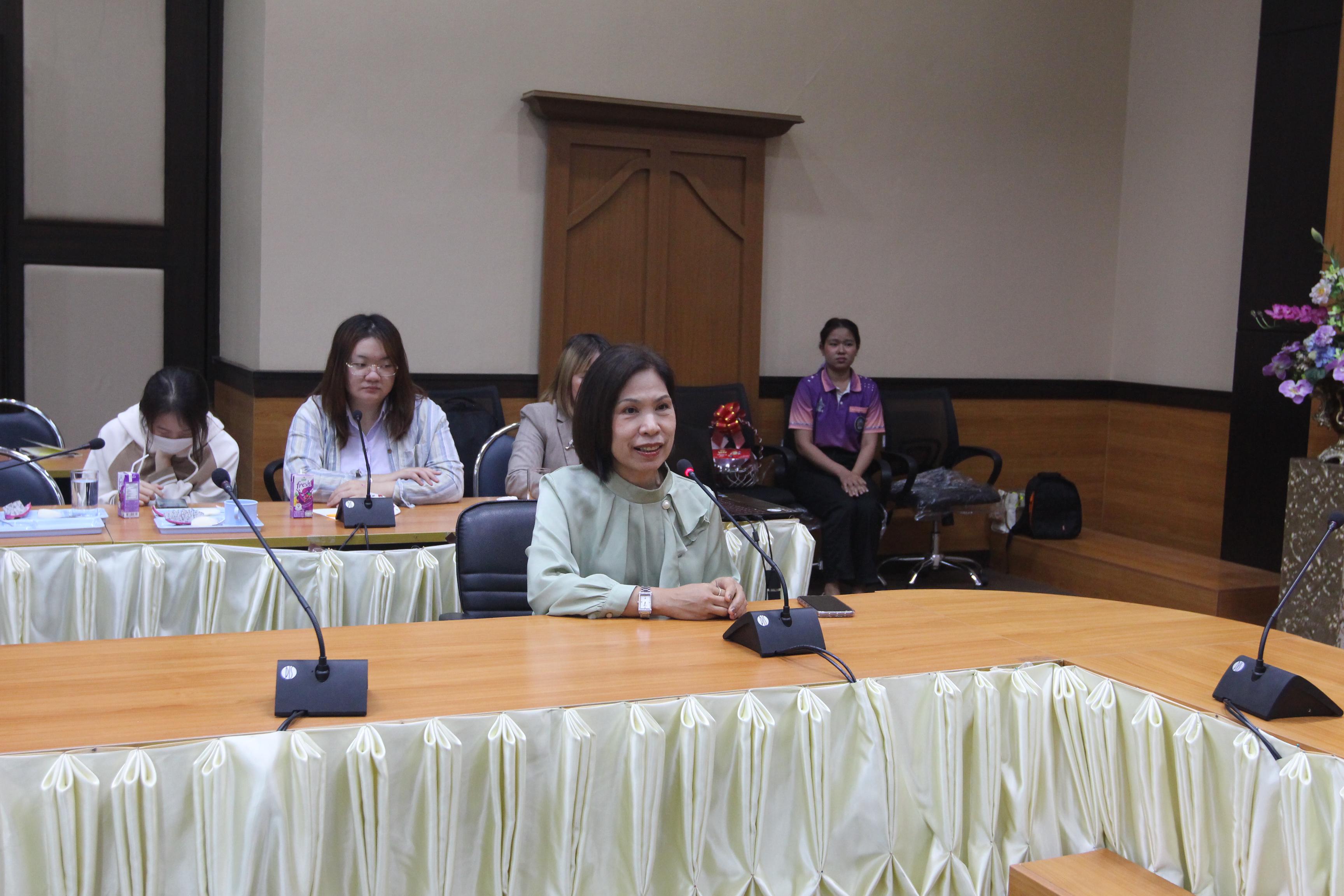 164. กิจกรรมอบรมให้ความรู้เกี่ยวกับงานตรวจคนเข้าเมือง งานจราจรและกฎหมายข้อควรรู้สำหรับนักศึกษาต่างชาติ ประจำปีการศึกษา 2568