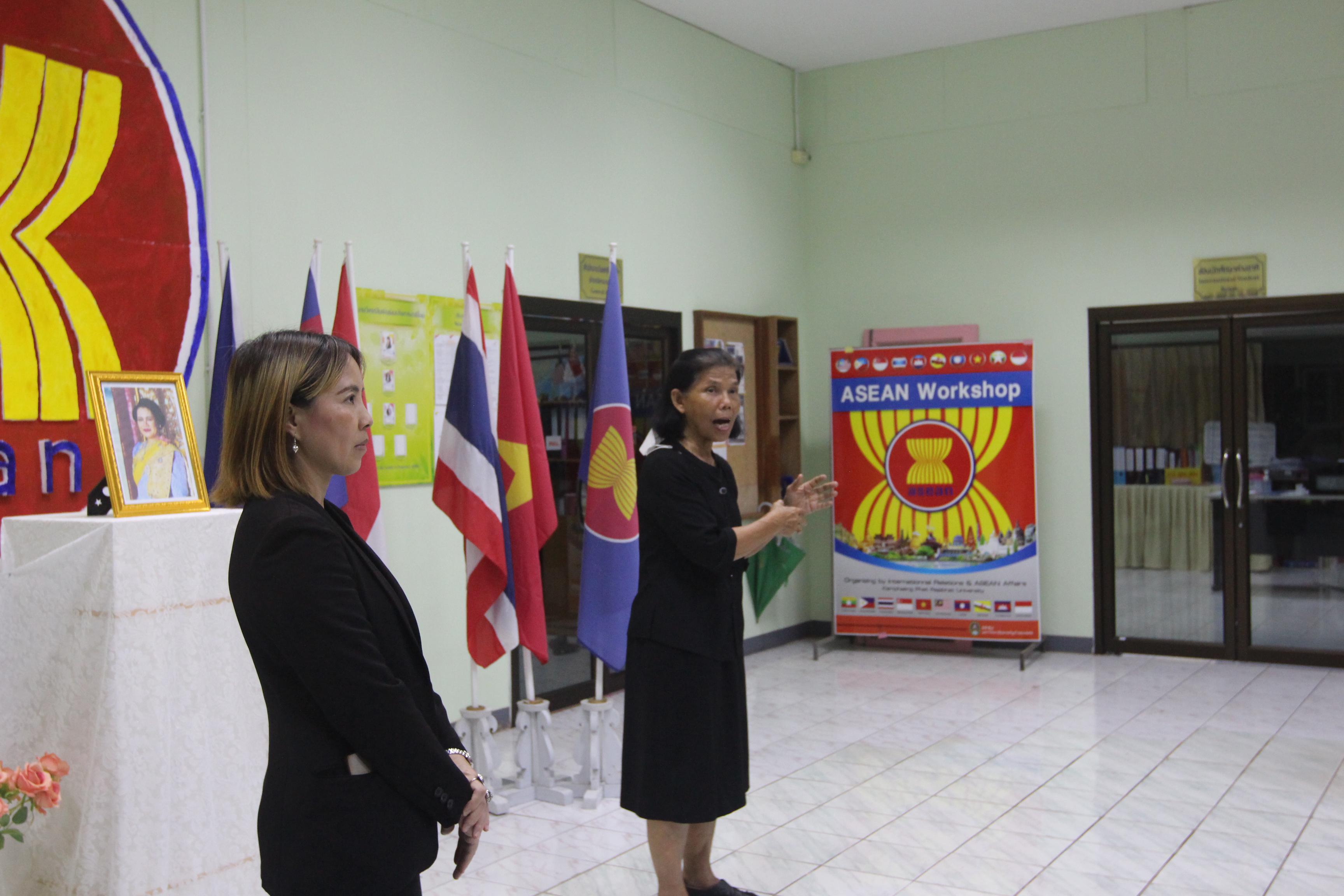 23. พิธีจุดเทียนน้อมรำลึกในพระมหากรุณาธิคุณ สมเด็จพระนางเจ้าสิริกิตต์ พระบรมราชินีนาถ พระบรมราชชนนีพันปีหลวง