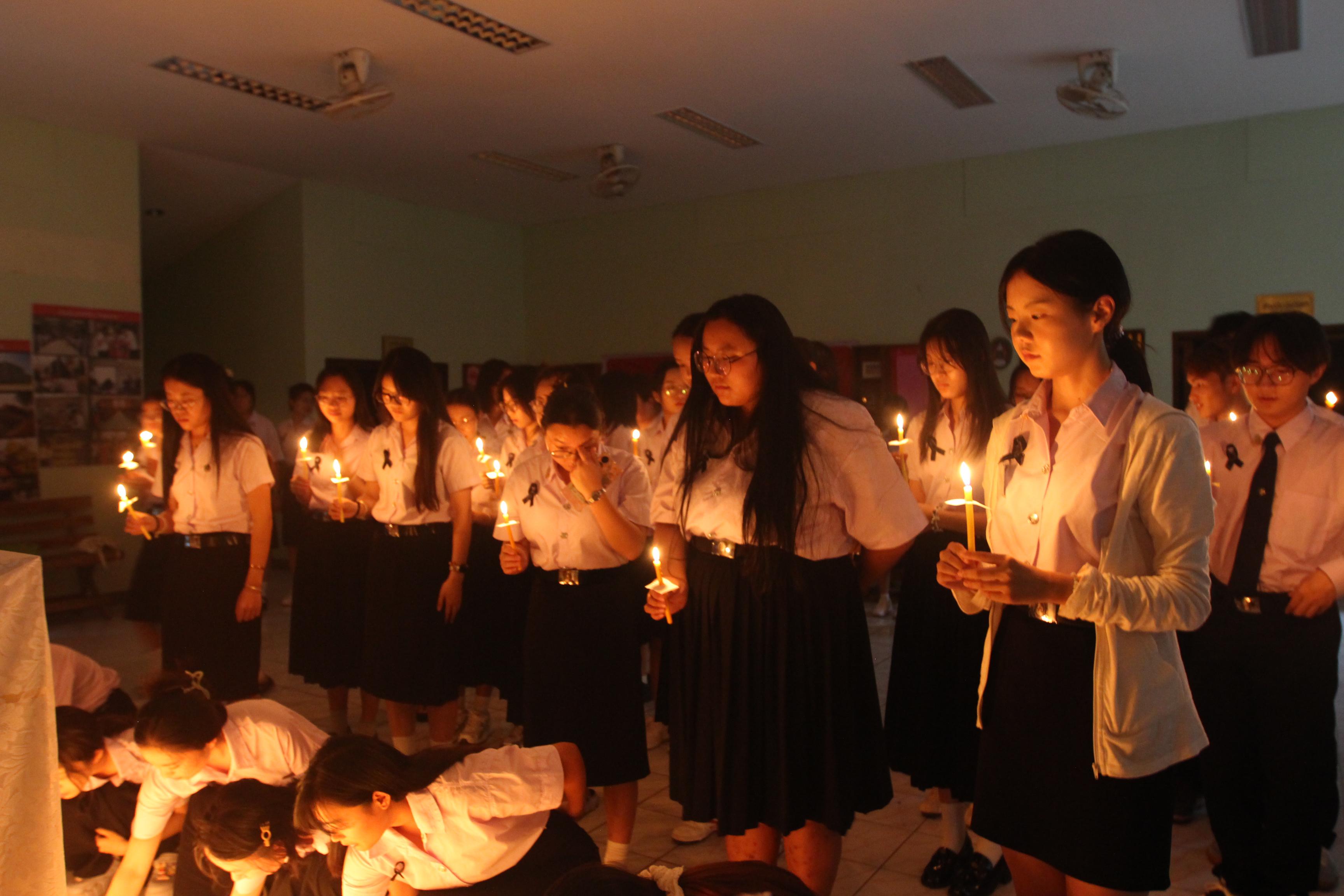 59. พิธีจุดเทียนน้อมรำลึกในพระมหากรุณาธิคุณ สมเด็จพระนางเจ้าสิริกิตต์ พระบรมราชินีนาถ พระบรมราชชนนีพันปีหลวง