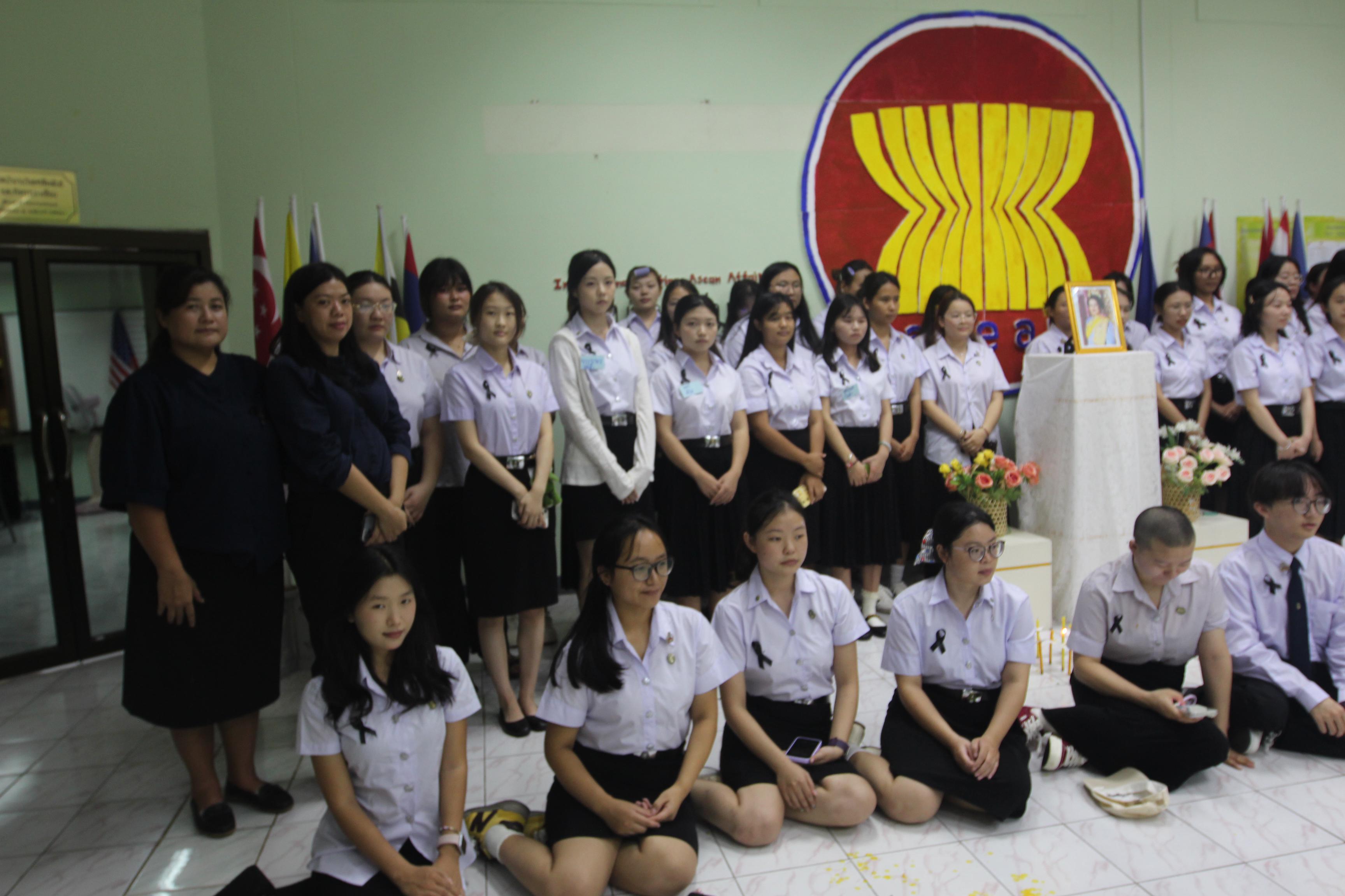 73. พิธีจุดเทียนน้อมรำลึกในพระมหากรุณาธิคุณ สมเด็จพระนางเจ้าสิริกิตต์ พระบรมราชินีนาถ พระบรมราชชนนีพันปีหลวง