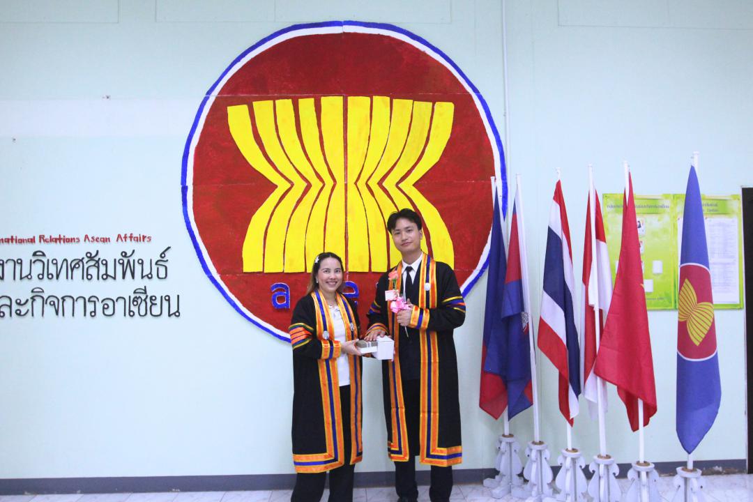 3. บัณฑิตตต่างชาติเข้ารับพระราชทานปริญญาบัตร ประจำปี 2568