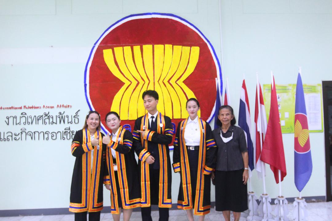 4. บัณฑิตตต่างชาติเข้ารับพระราชทานปริญญาบัตร ประจำปี 2568