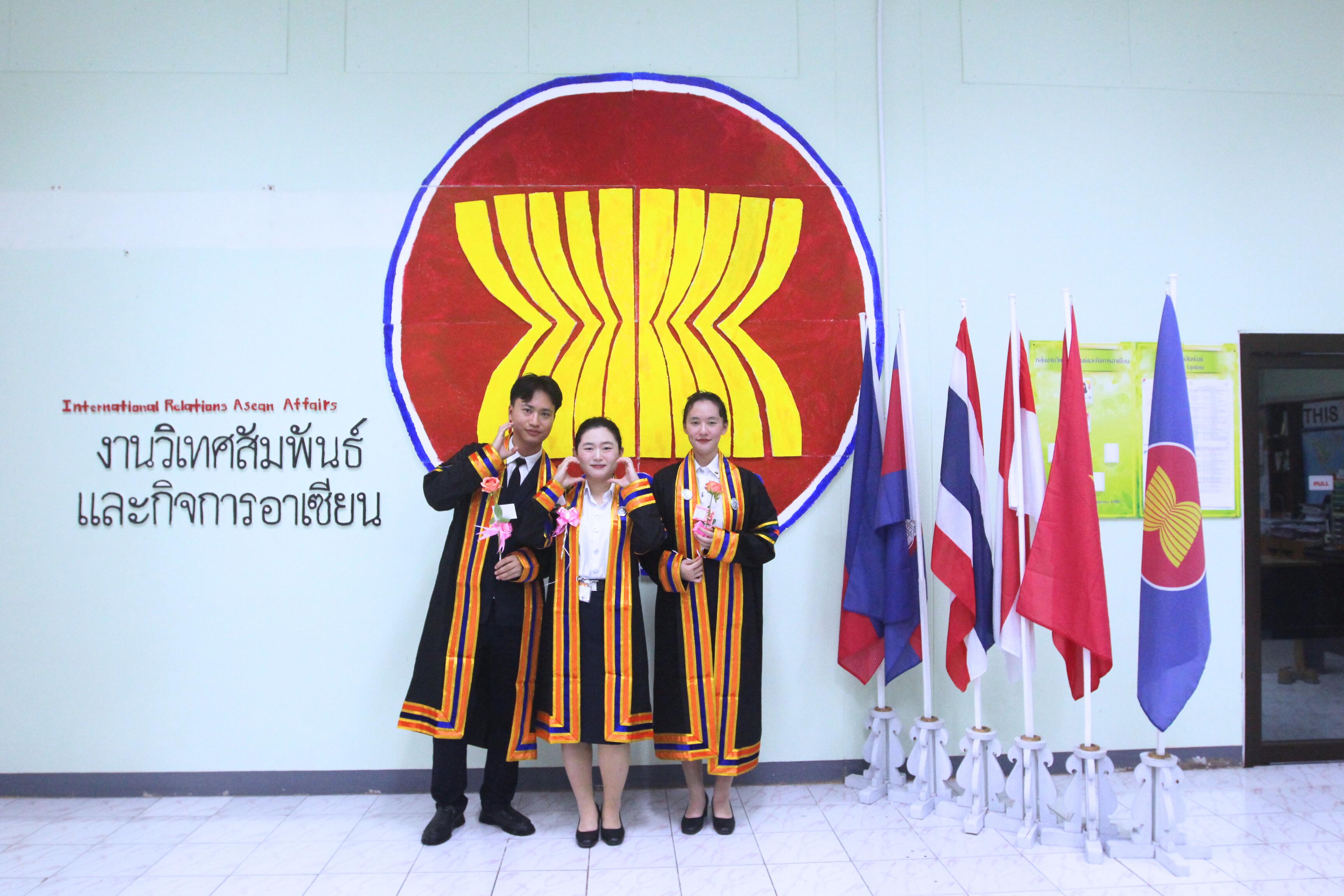 11. บัณฑิตตต่างชาติเข้ารับพระราชทานปริญญาบัตร ประจำปี 2568