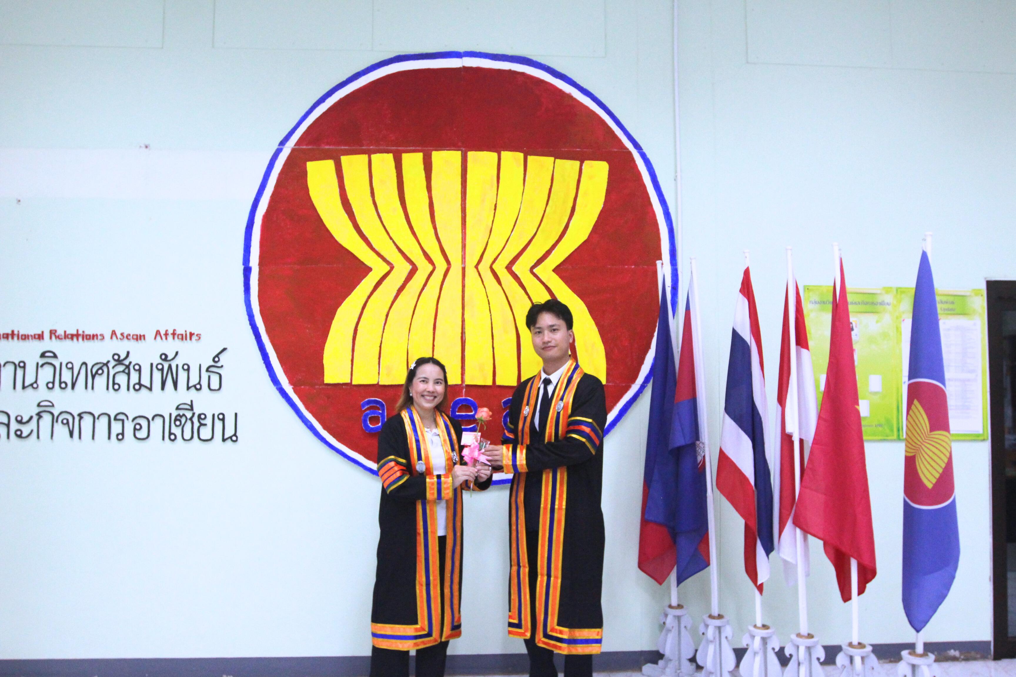 27. บัณฑิตตต่างชาติเข้ารับพระราชทานปริญญาบัตร ประจำปี 2568