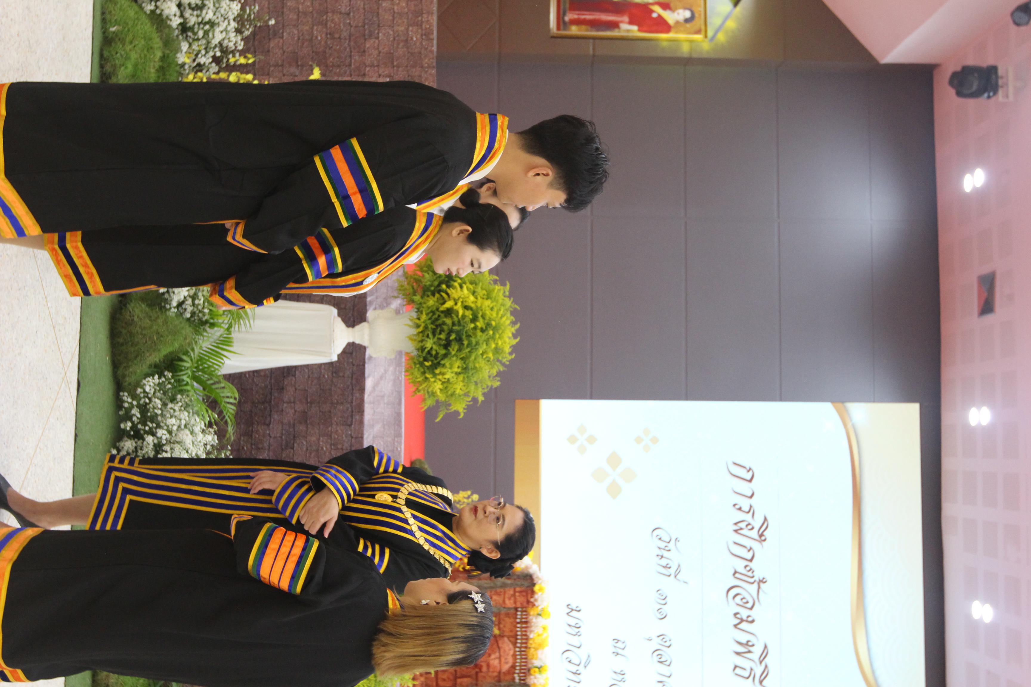 35. บัณฑิตตต่างชาติเข้ารับพระราชทานปริญญาบัตร ประจำปี 2568