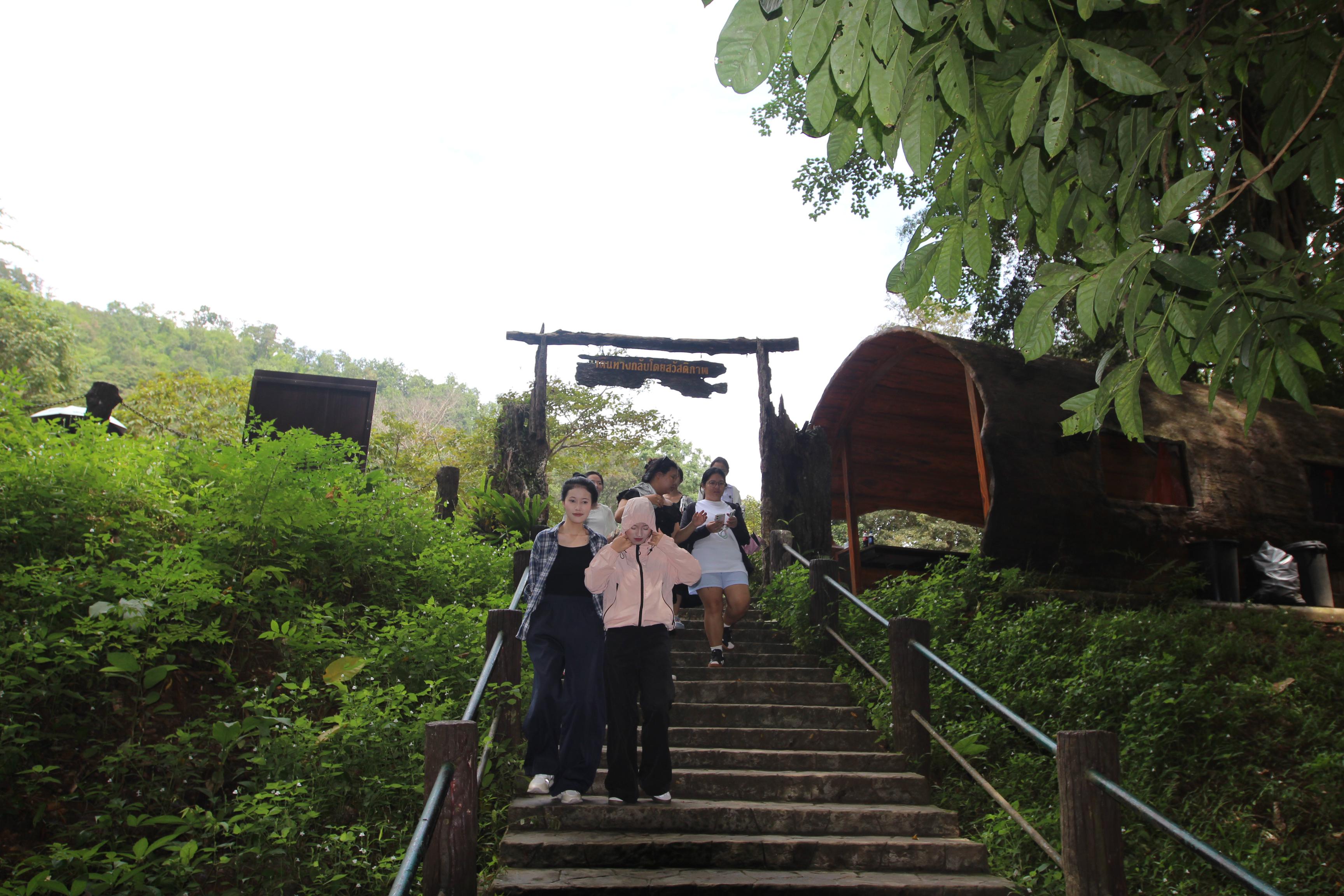 296. กิจกรรมนักศึกษาต่างชาติบริการวิชาการและทัศนศึกษา ครั้งที่ 1